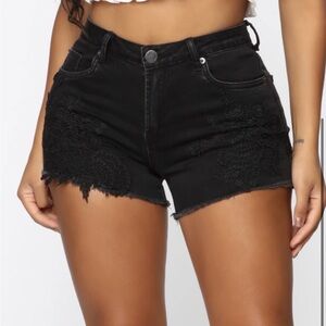 Fashion Nova High Waist Black Denim Shorts NWT Women’s 11 Stretch Frayed Hem